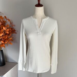 *NWT* Maurices Women's V-Notched White Long Sleeve Top